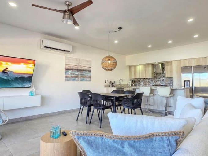 Pedregal-Living-Room-With-Modern-Interior-Designed-Space-For-Relaxing-And-Entertaining.jpg.
