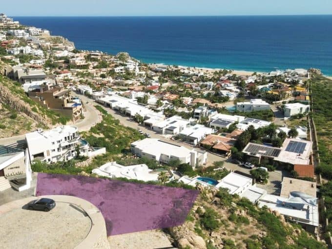 Pedregal Hillside Homes With Stunning Ocean Views And Proximity To The Marina.