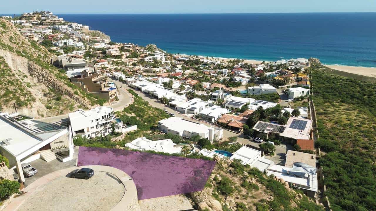 Pedregal Hillside Homes With Stunning Ocean Views And Proximity To The Marina.
