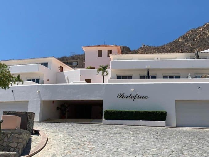 Pedregal Hillside Villa With Modern Design And Stunning Ocean Views.