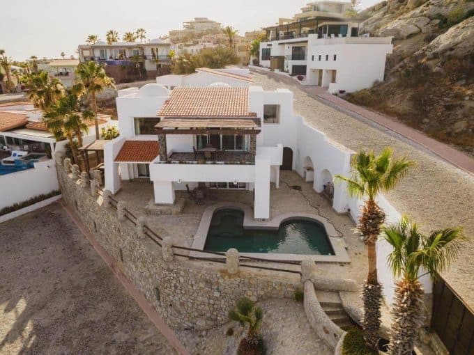 Pedregal Hillside Villa With Private Pool And Stunning Ocean Views, Perfect For Luxury Living And Enjoying The Serene Coastal Scenery.