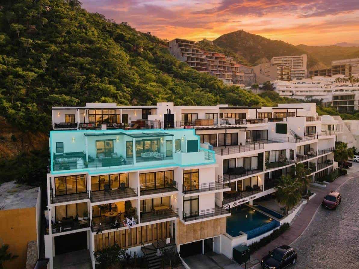 Pedregal Luxury Condo With Stunning Ocean Views And Hillside Location.